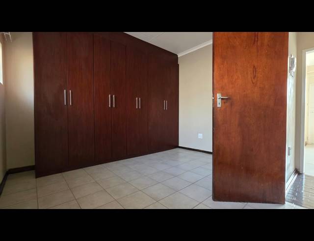 3 BEDROOM CLUSTER RENTED IN FLAMWOOD